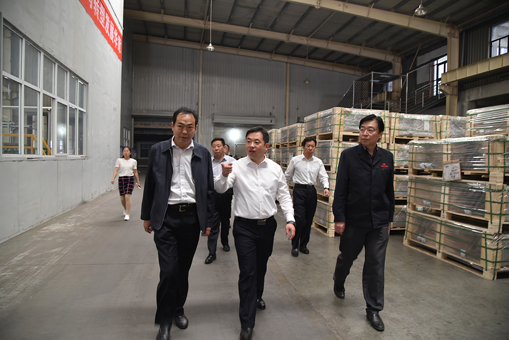 长治县委书记县长王现敏在日盛达调研
