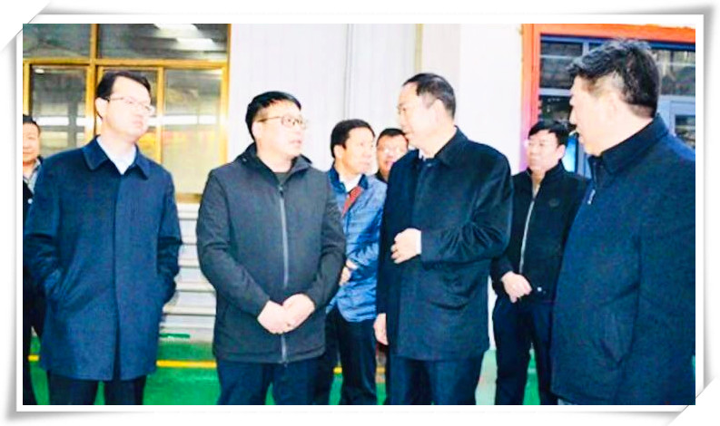 上党区委副书记、区政府党组书记杨隽一行深入日盛达集团进行调研